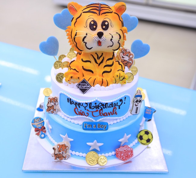 Bánh sinh nhật con hổ cho bé trai