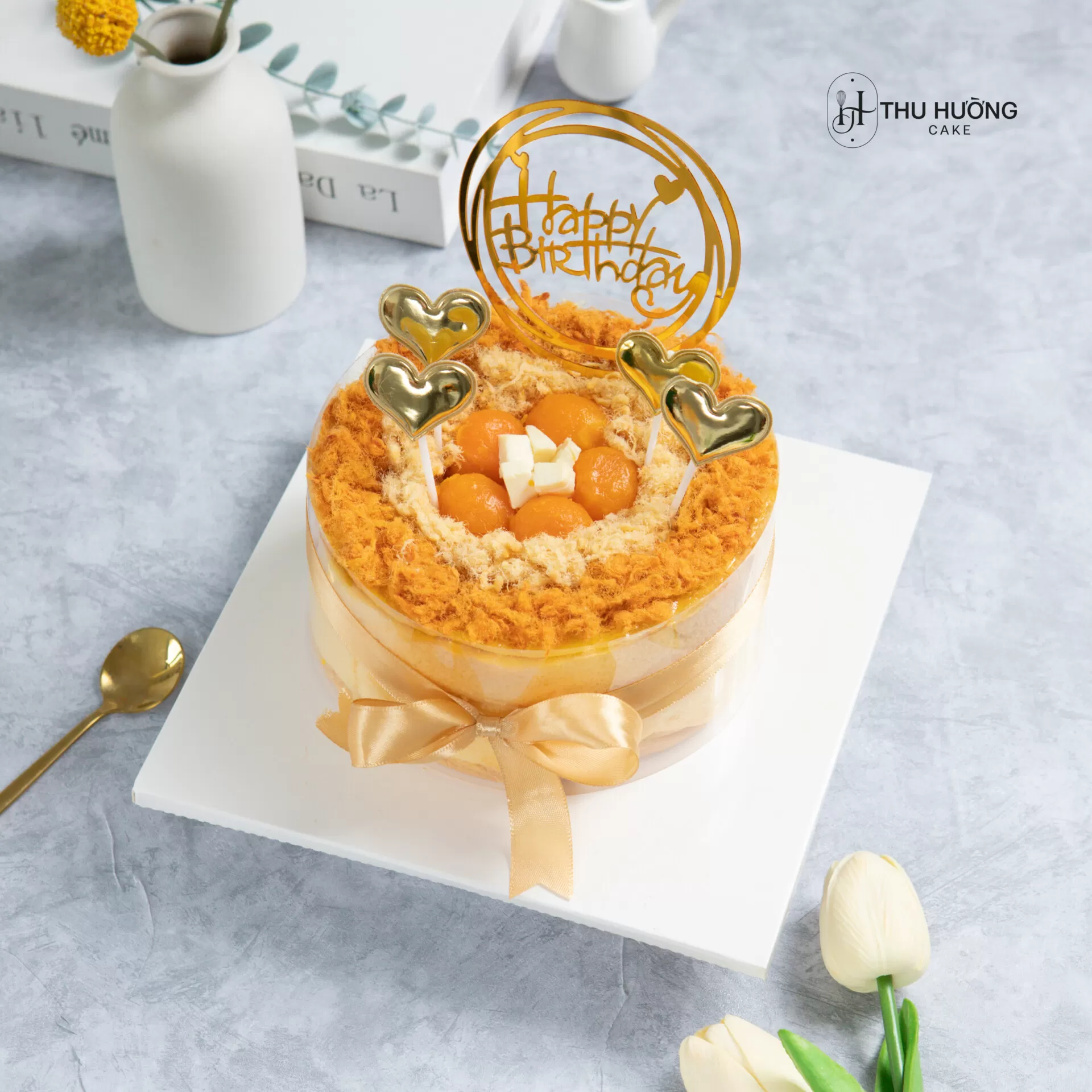 Bánh sinh nhật bông lan trứng muối Thu Hường Cake