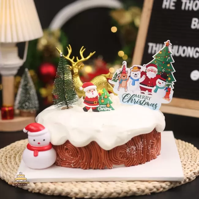 Bánh Kem Chảy Noel Thân Gỗ