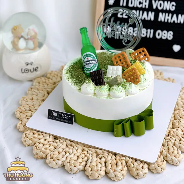 Bánh kem haineken tặng bạn bè