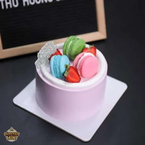 Bánh sinh nhật mini trang trí macaron 