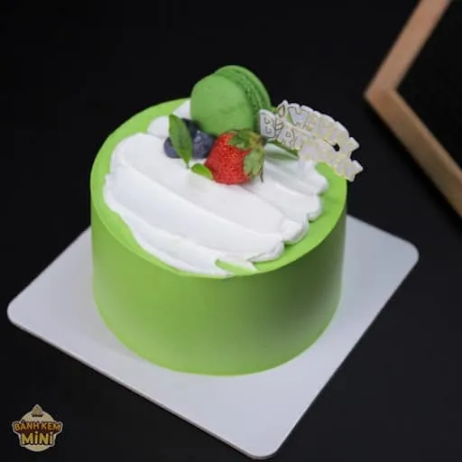 Bánh sinh nhật macaron tone xanh