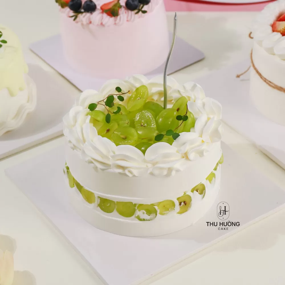 Bánh sinh nhật nho xanh bắt mắt