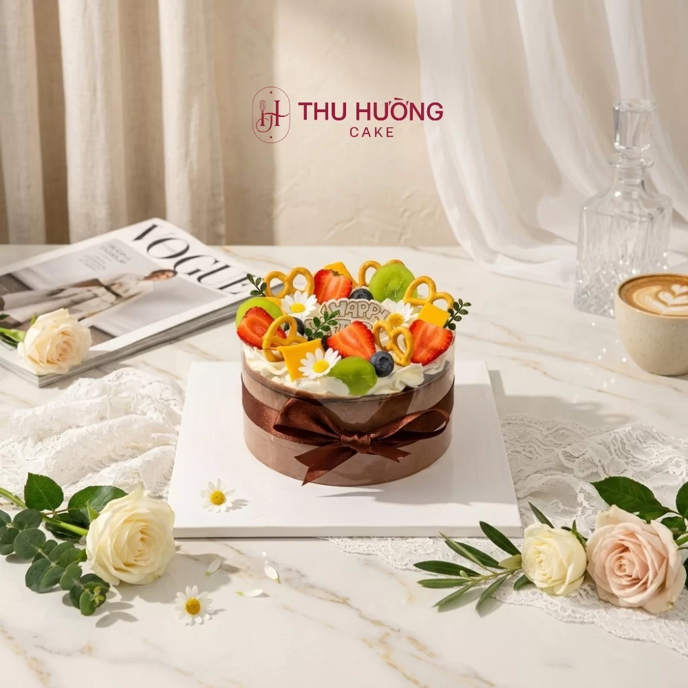 Bánh mousse socola hoa quả